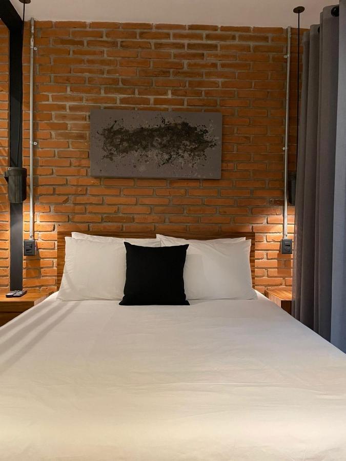 Hotel Oxu Solo Adultos Valle de Bravo Exteriör bild