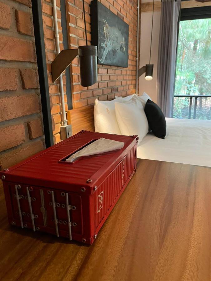 Hotel Oxu Solo Adultos Valle de Bravo Exteriör bild