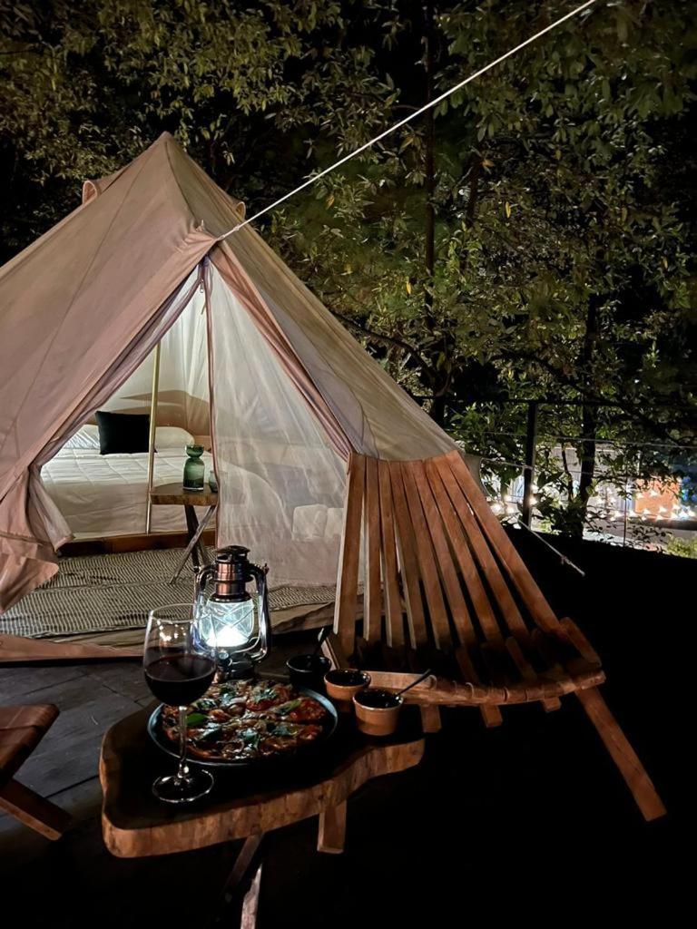 Hotel Oxu Solo Adultos Valle de Bravo Exteriör bild